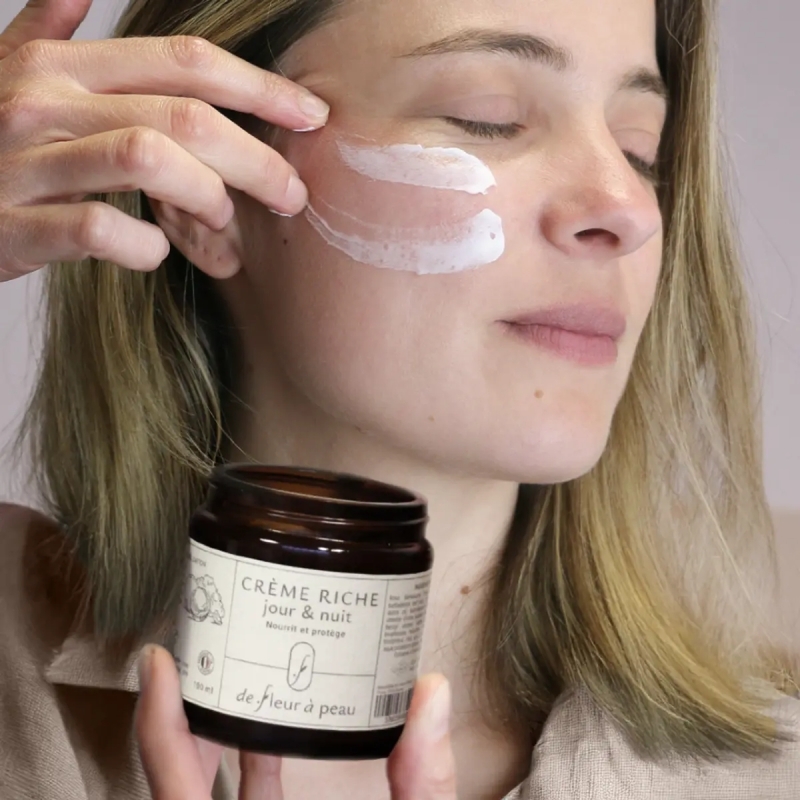 Crème riche visage jour & nuit | Nourrit et protège - MyCosmetik | EticStories